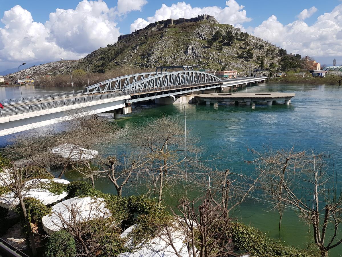 Hotel Vataksi Shkodër Exterior foto