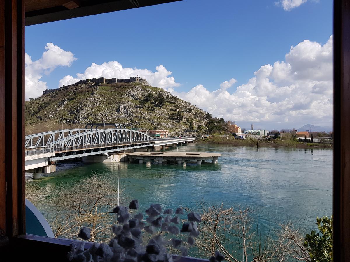 Hotel Vataksi Shkodër Exterior foto